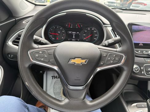 Used 2020 Chevrolet Malibu LS FWD image 15