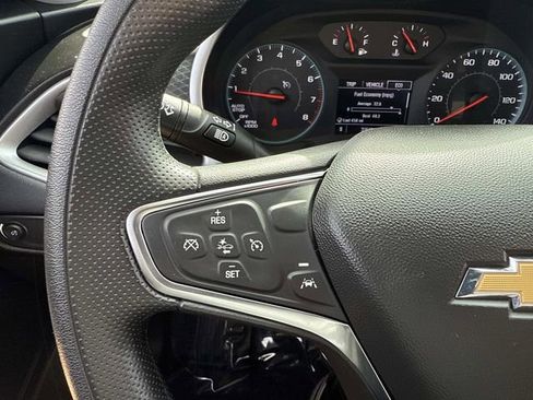 Used 2025 Chevrolet Malibu LT image 32