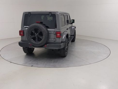 Used 2021 Jeep Wrangler Unlimited Sahara AWD/4WD image 14