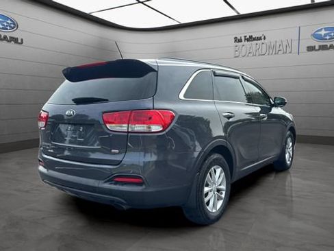 Used 2017 Kia Sorento FWD image 5
