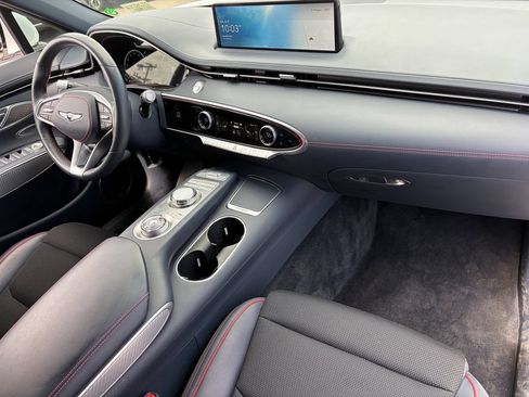Used 2023 Genesis GV70 2.5T w/ Sport Prestige Package AWD/4WD image 12