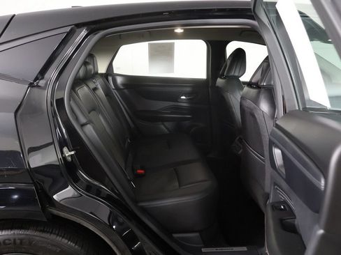 Used 2023 Nissan Ariya AWD image 33