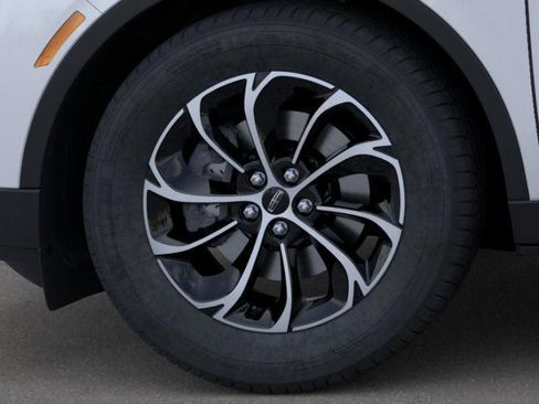 New 2026 Lincoln Nautilus Premier image 19