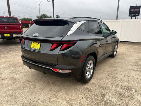 Used 2024 Hyundai Tucson SEL FWD image 3