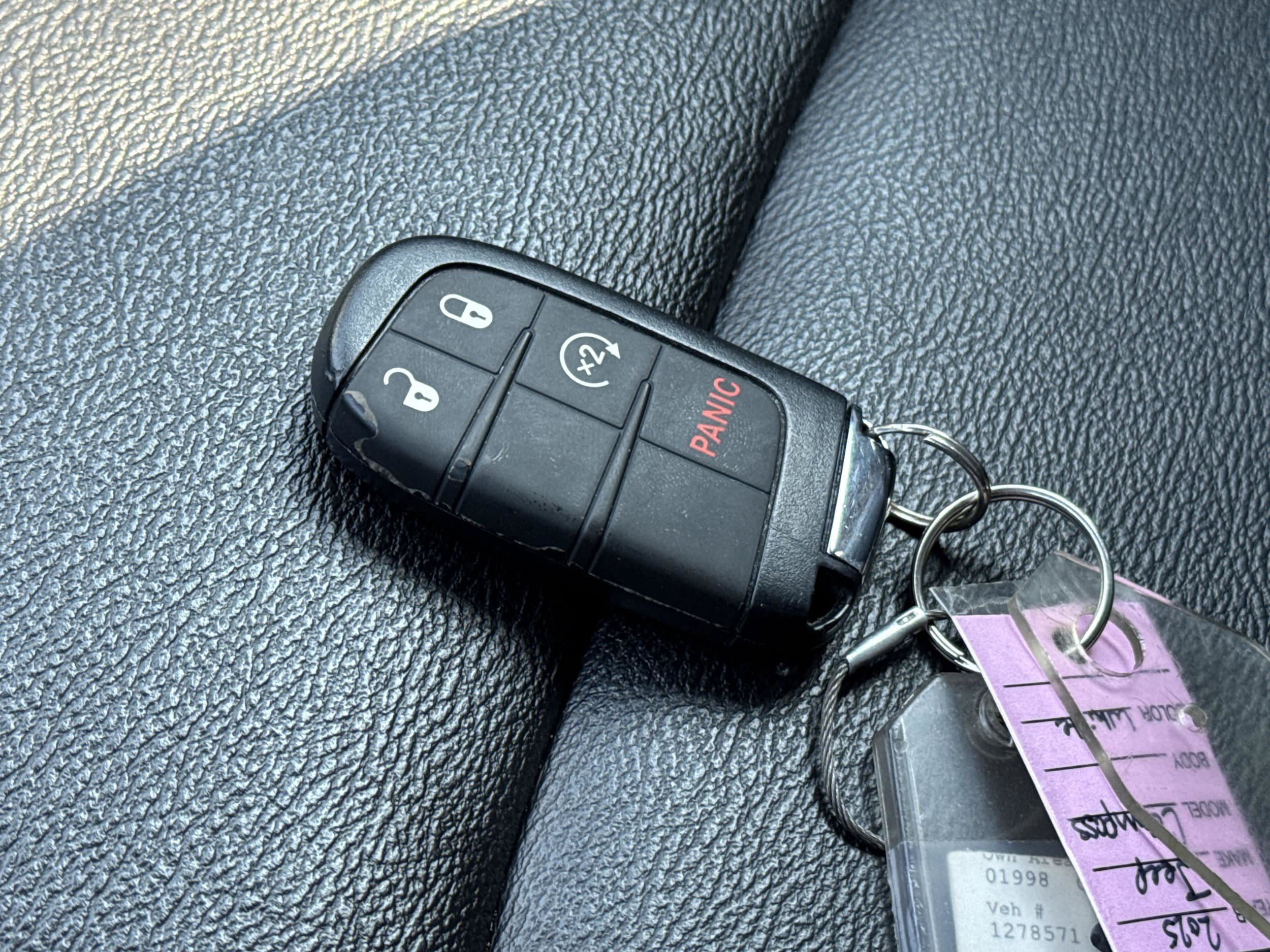 Used 2025 Jeep Compass Limited AWD/4WD image 38