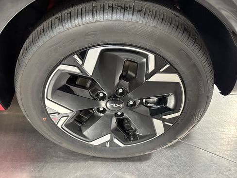 New 2026 Kia Niro Wind w/ Wind Preserve Package FWD image 6