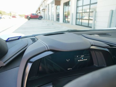 Used 2021 Chevrolet Corvette Stingray Preferred Cpe w/ Z51 Performance Package RWD image 24