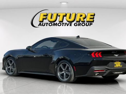 Certified 2024 Ford Mustang Coupe RWD image 5
