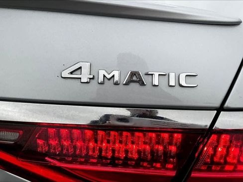 Certified 2022 Mercedes-Benz S 500 4MATIC image 10