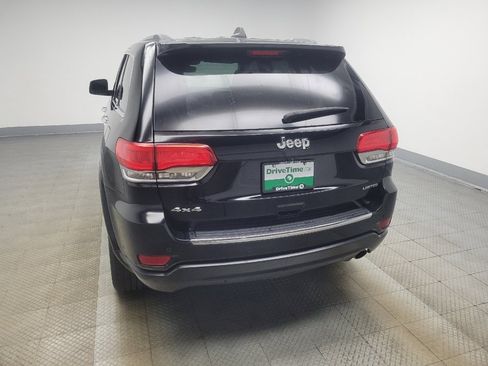 Used 2017 Jeep Grand Cherokee Limited AWD/4WD image 6