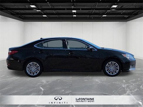 Used 2013 Lexus ES 350 w/ Luxury Pkg image 6