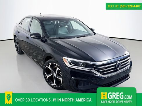 Used 2021 Volkswagen Passat 2.0T R-Line image 1