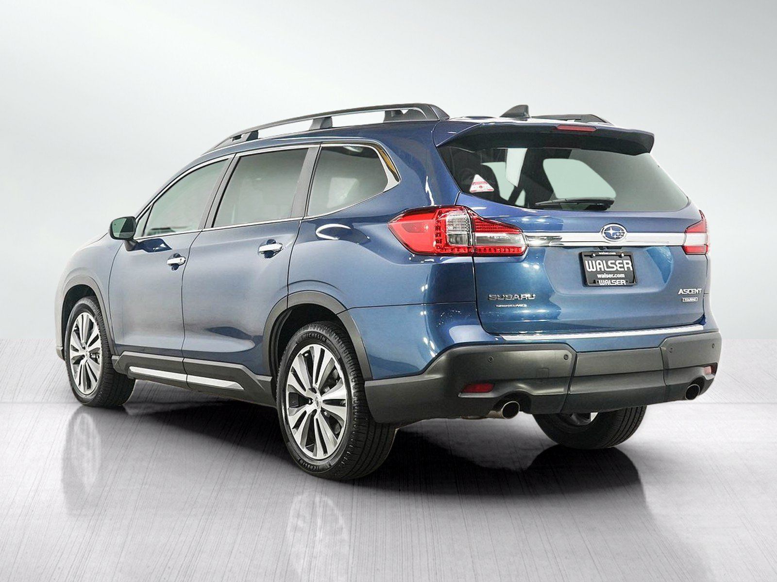 Used 2022 Subaru Ascent Touring AWD/4WD image 3