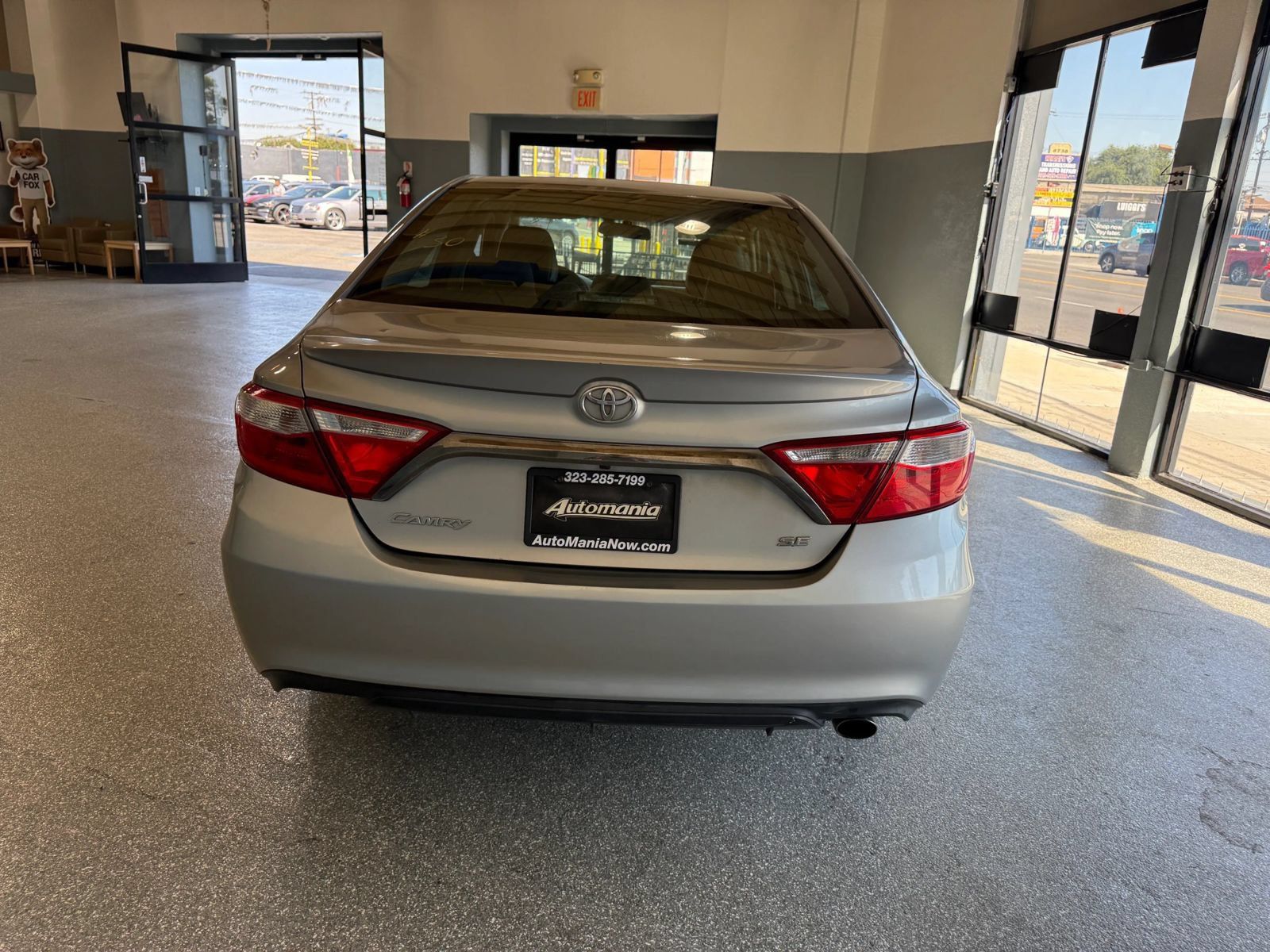 Used 2016 Toyota Camry SE FWD image 6