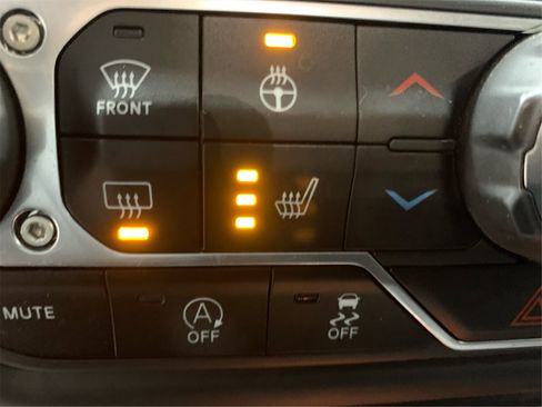 Used 2021 Jeep Gladiator Mojave image 31