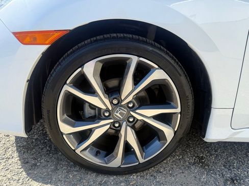 Used 2020 Honda Civic Touring image 11