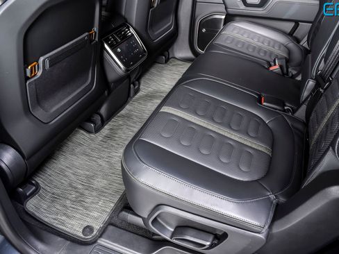 Used 2025 Rivian R1S Adventure image 18