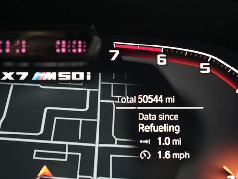 Used 2021 BMW X7 M50i AWD/4WD image 36
