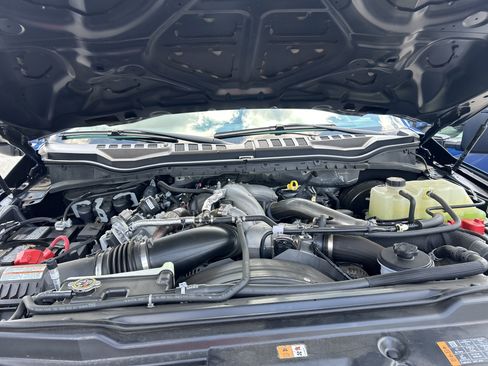 Certified 2022 Ford F250 Lariat w/ Tremor Off-Road Package AWD/4WD image 23