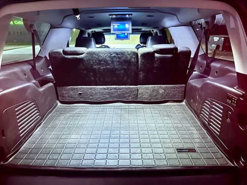 Used 2016 Cadillac Escalade ESV Luxury image 27