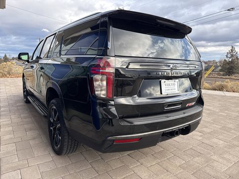 Used 2022 Chevrolet Suburban RST w/ Luxury Package image 4