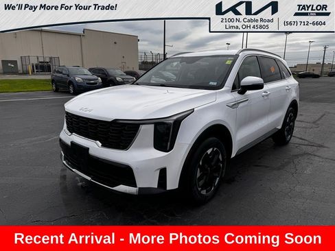 Used 2024 Kia Sorento S FWD image 1