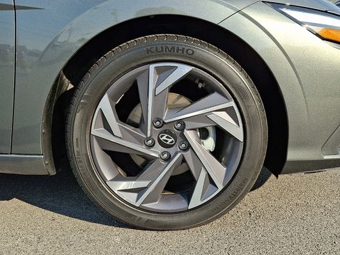 Certified 2025 Hyundai Elantra Sport FWD image 8