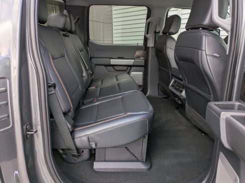 Used 2025 Ford F250 Lariat AWD/4WD image 30