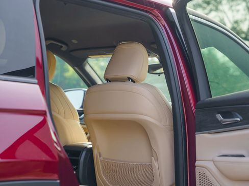 Used 2024 Jeep Grand Cherokee Limited RWD image 14
