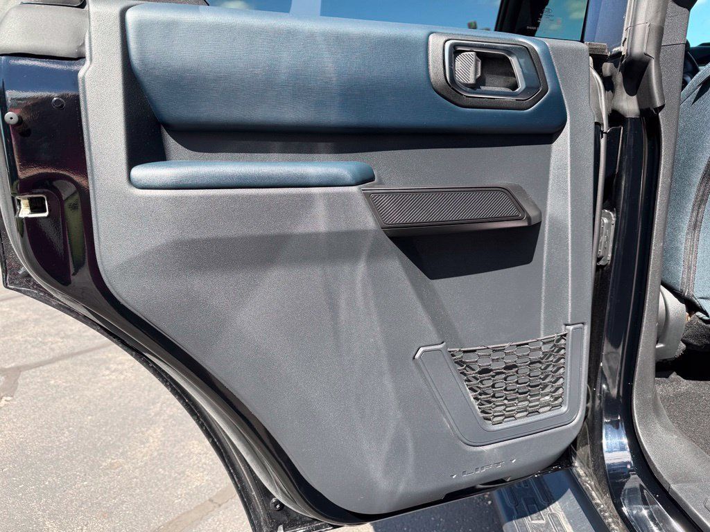 Used 2025 Ford Bronco Heritage Edition AWD/4WD image 14