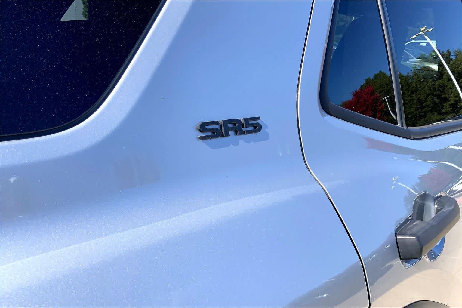 Used 2025 Toyota 4Runner SR5 RWD image 10