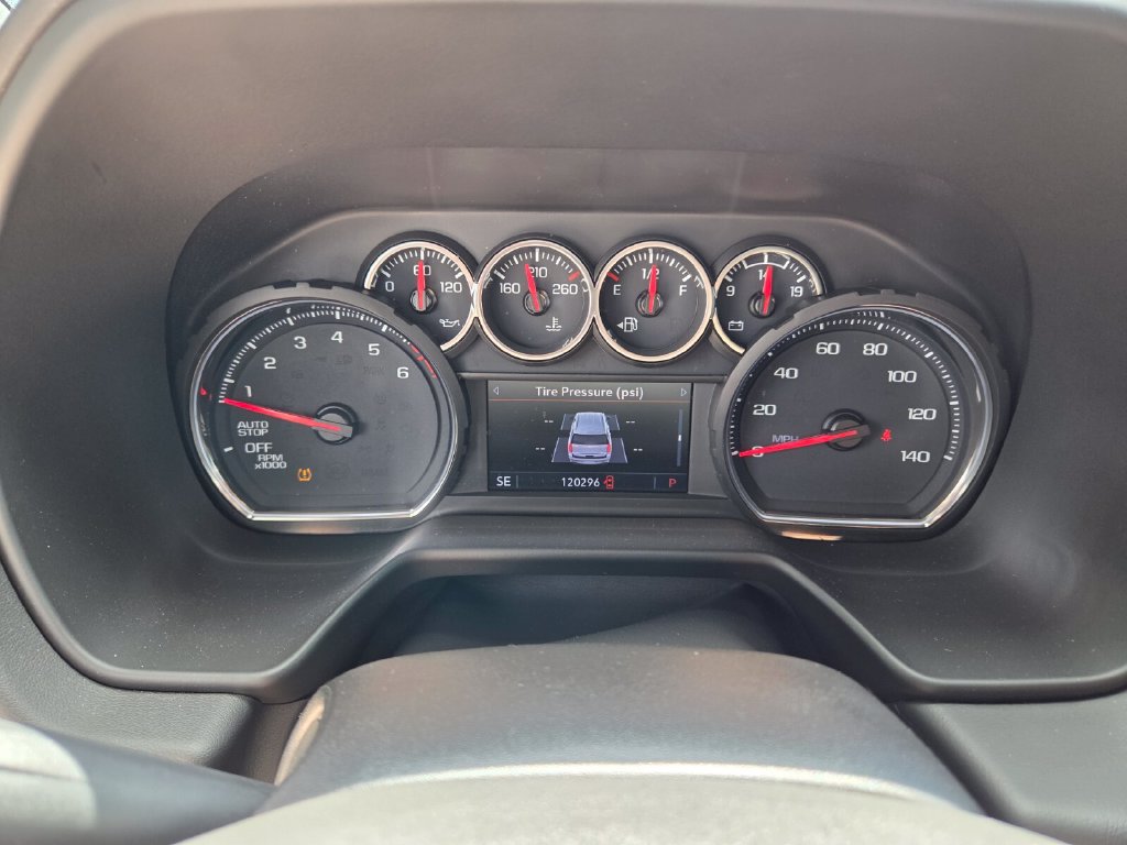 Used 2021 Chevrolet Suburban RST RWD image 32