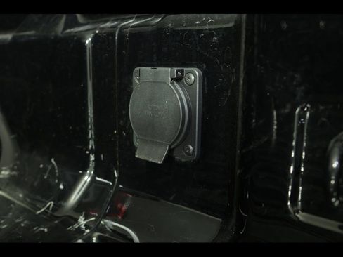 Used 2023 Chevrolet Colorado LT w/ LT Convenience Package III image 16