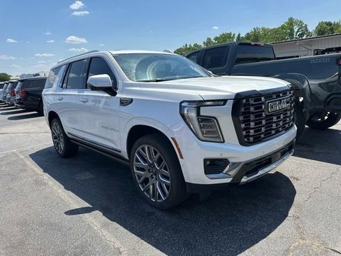 Used 2025 GMC Yukon Denali Ultimate AWD/4WD image 1