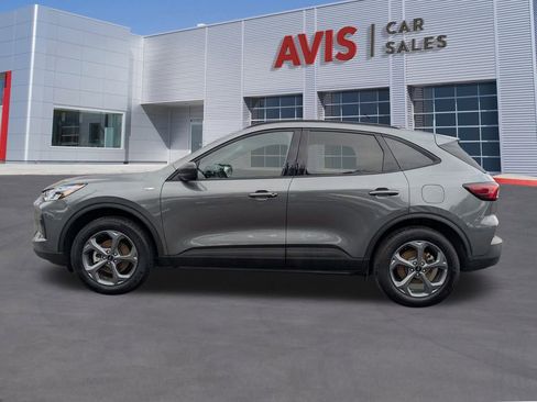 Used 2025 Ford Escape ST-Line image 2