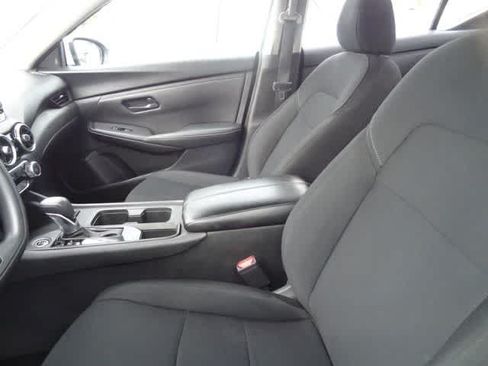 Used 2024 Nissan Sentra S FWD image 8