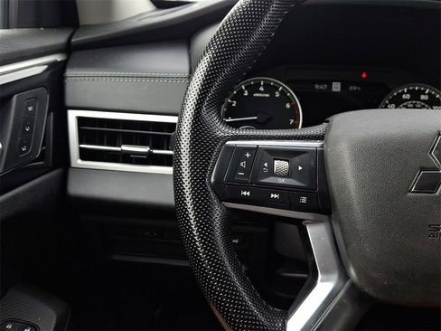 Used 2022 Mitsubishi Outlander SEL image 20