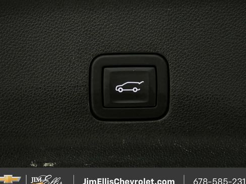 Certified 2025 GMC Yukon XL Denali Ultimate AWD/4WD image 34