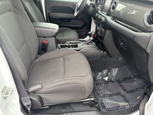 Used 2023 Jeep Wrangler Sahara w/ Cold Weather Group image 29