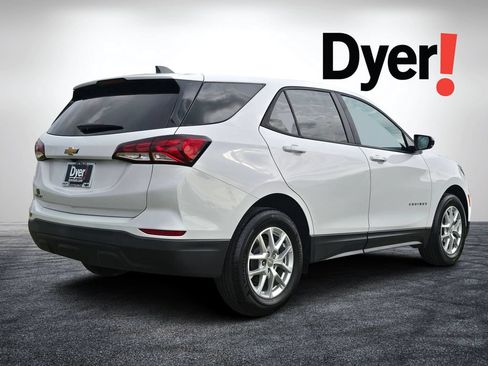 Used 2024 Chevrolet Equinox LS w/ LS Convenience Package FWD image 37