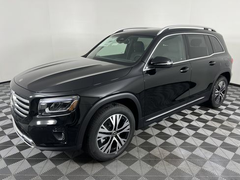 Used 2026 Mercedes-Benz GLB 250 4MATIC image 8