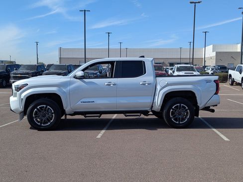 Used 2024 Toyota Tacoma TRD Sport image 2