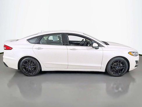 Used 2019 Ford Fusion SE w/ Equipment Group 151A image 13