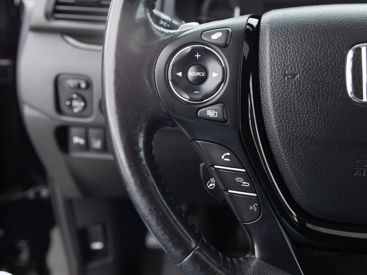 Used 2018 Honda Pilot Elite image 39