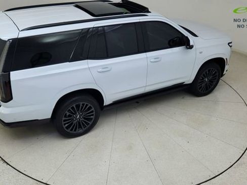 Used 2026 Cadillac Escalade Platinum Sport AWD/4WD image 86