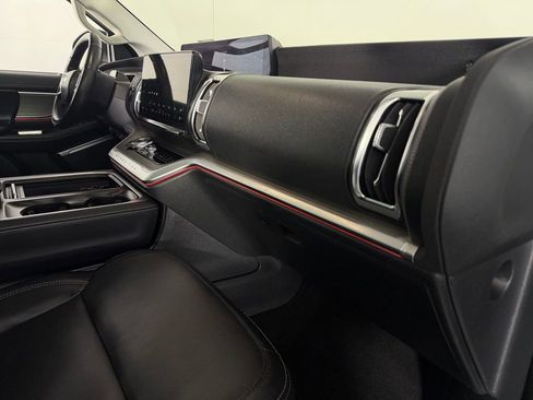 Used 2025 Ford Expedition Platinum w/ Driver's Package image 36