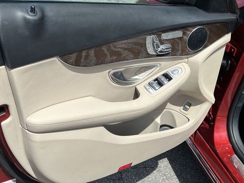 Used 2018 Mercedes-Benz C 300 Sedan w/ Premium Package image 8