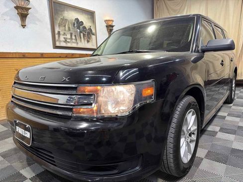 Used 2019 Ford Flex SE image 5