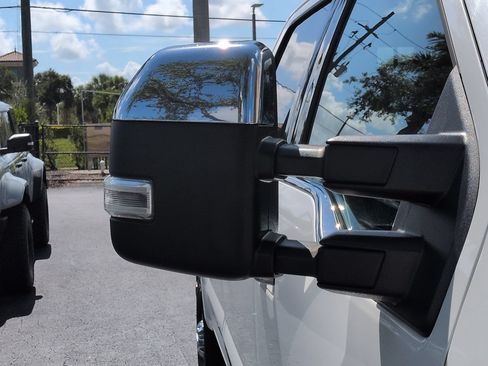 Used 2019 Ford F350 Lariat w/ Lariat Ultimate Package AWD/4WD image 11
