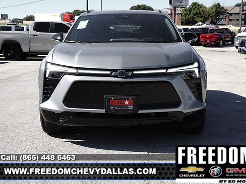New 2025 Chevrolet Blazer EV RS image 2